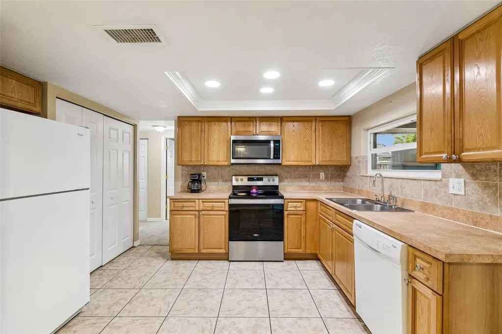 8832 Goshen Lane Port Richey FL 34668