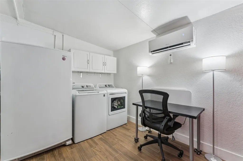 812 Agnes Drive Altamonte Springs FL 32701