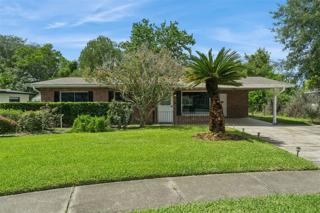 812 Agnes Drive Altamonte Springs FL 32701