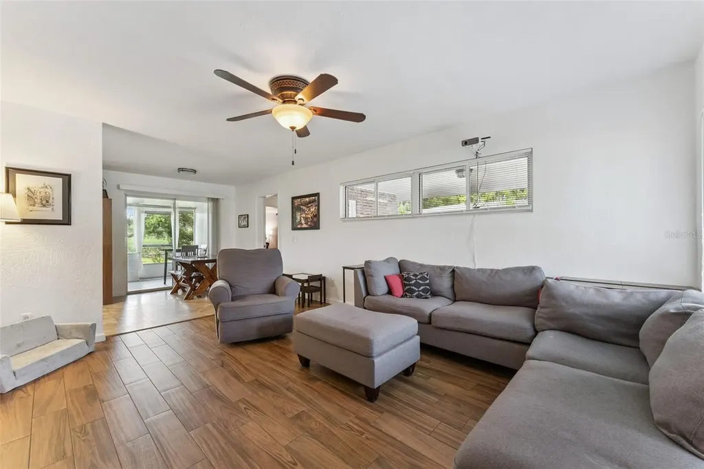 812 Agnes Drive Altamonte Springs FL 32701