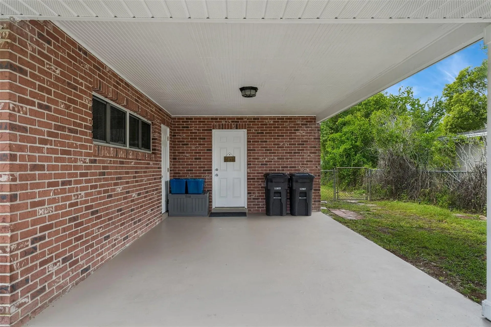812 Agnes Drive Altamonte Springs FL 32701
