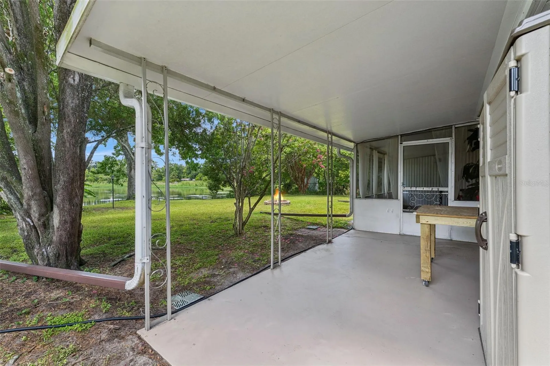 812 Agnes Drive Altamonte Springs FL 32701