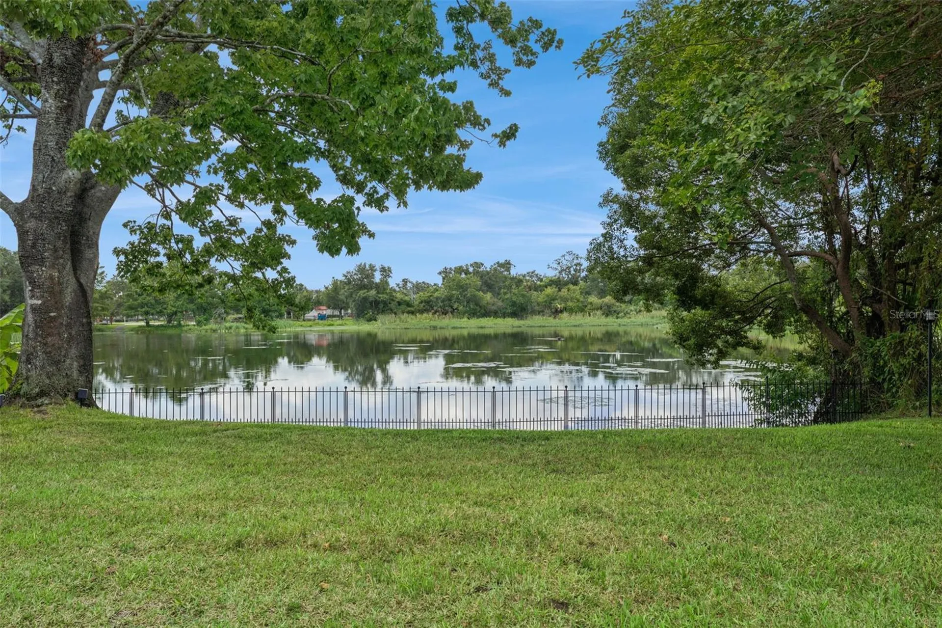 812 Agnes Drive Altamonte Springs FL 32701