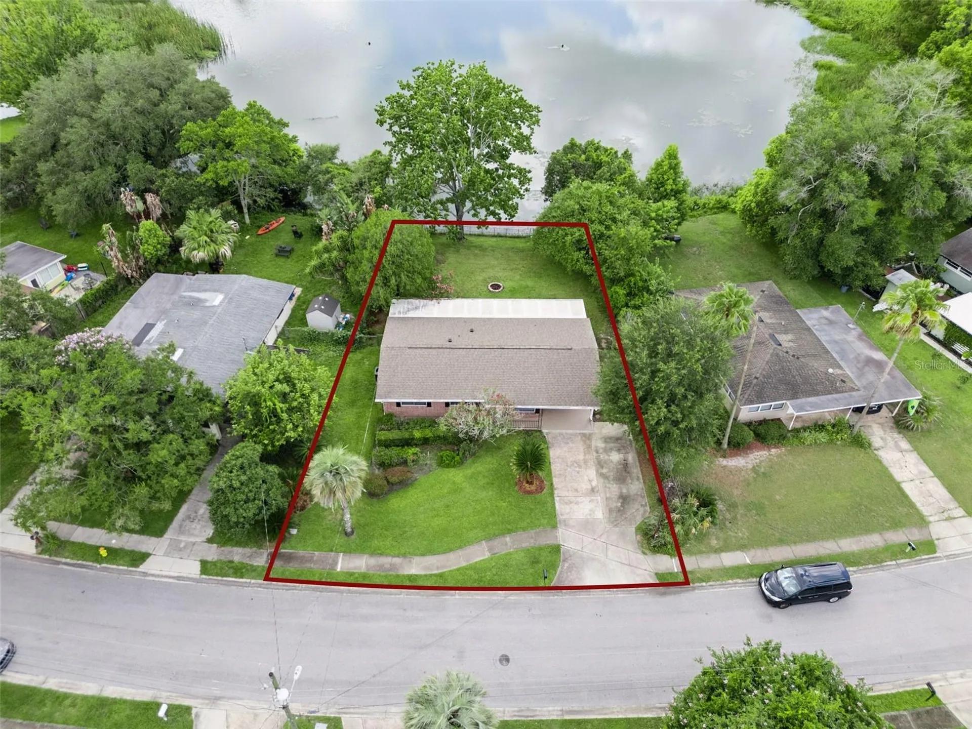 812 Agnes Drive Altamonte Springs FL 32701