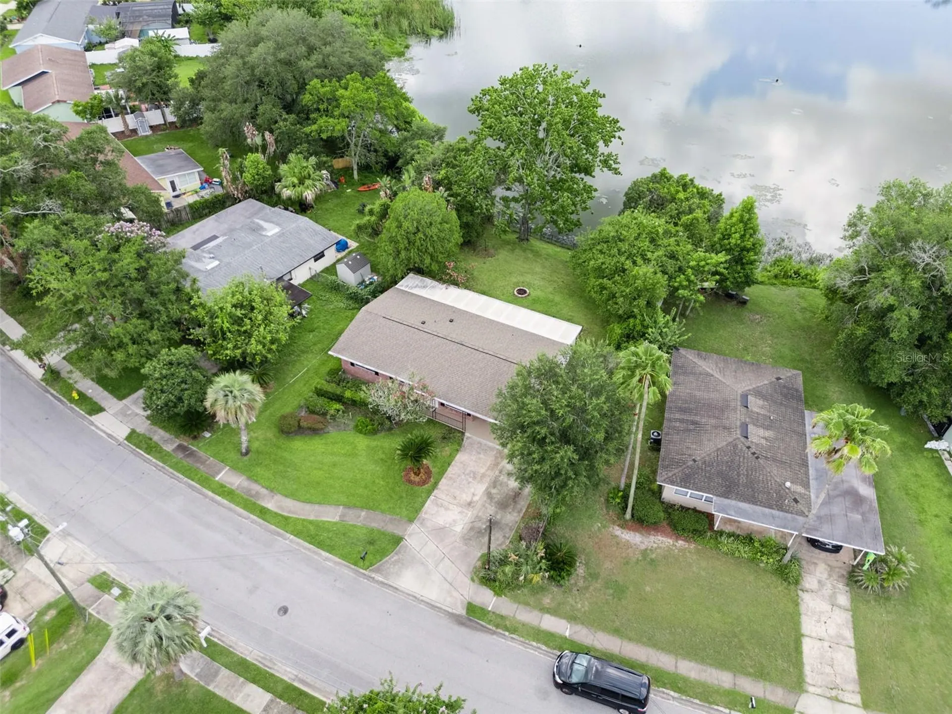 812 Agnes Drive Altamonte Springs FL 32701