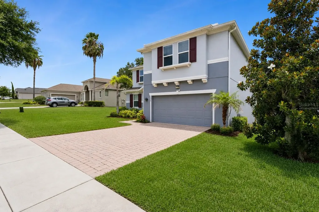 3254 Landing View Tavares FL 32778