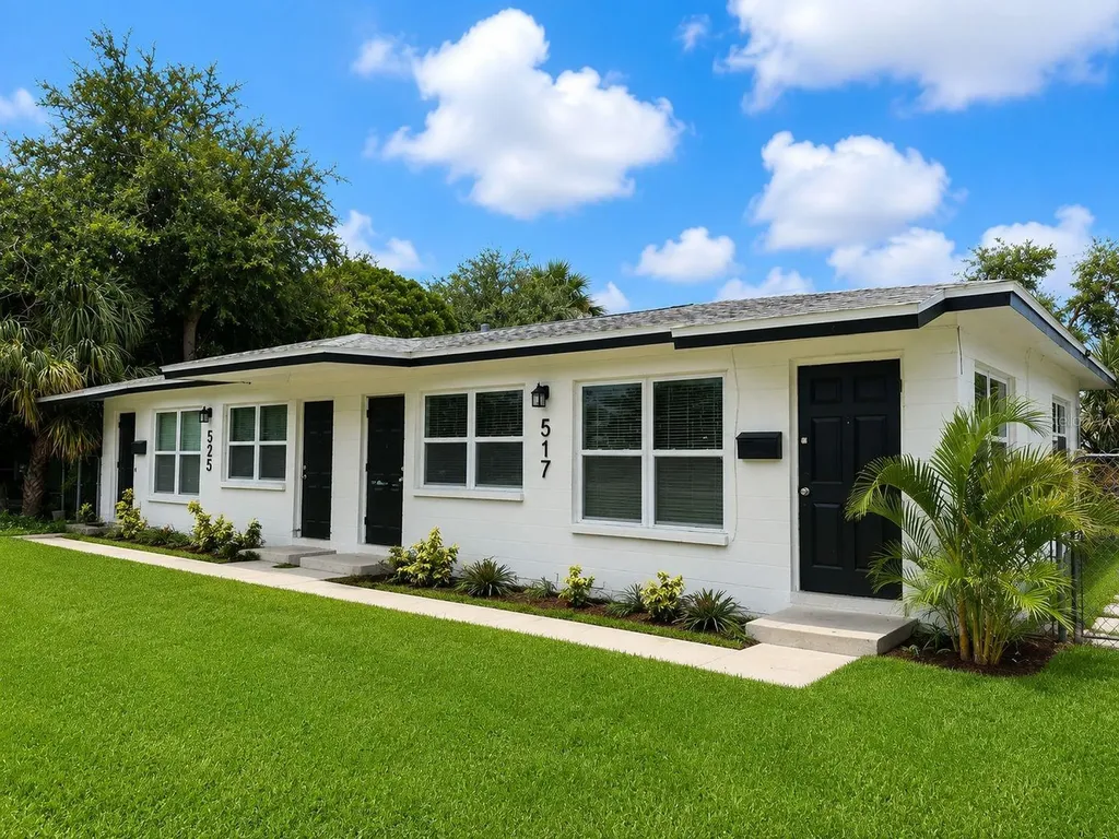 517 73rd Avenue N St Petersburg FL 33702