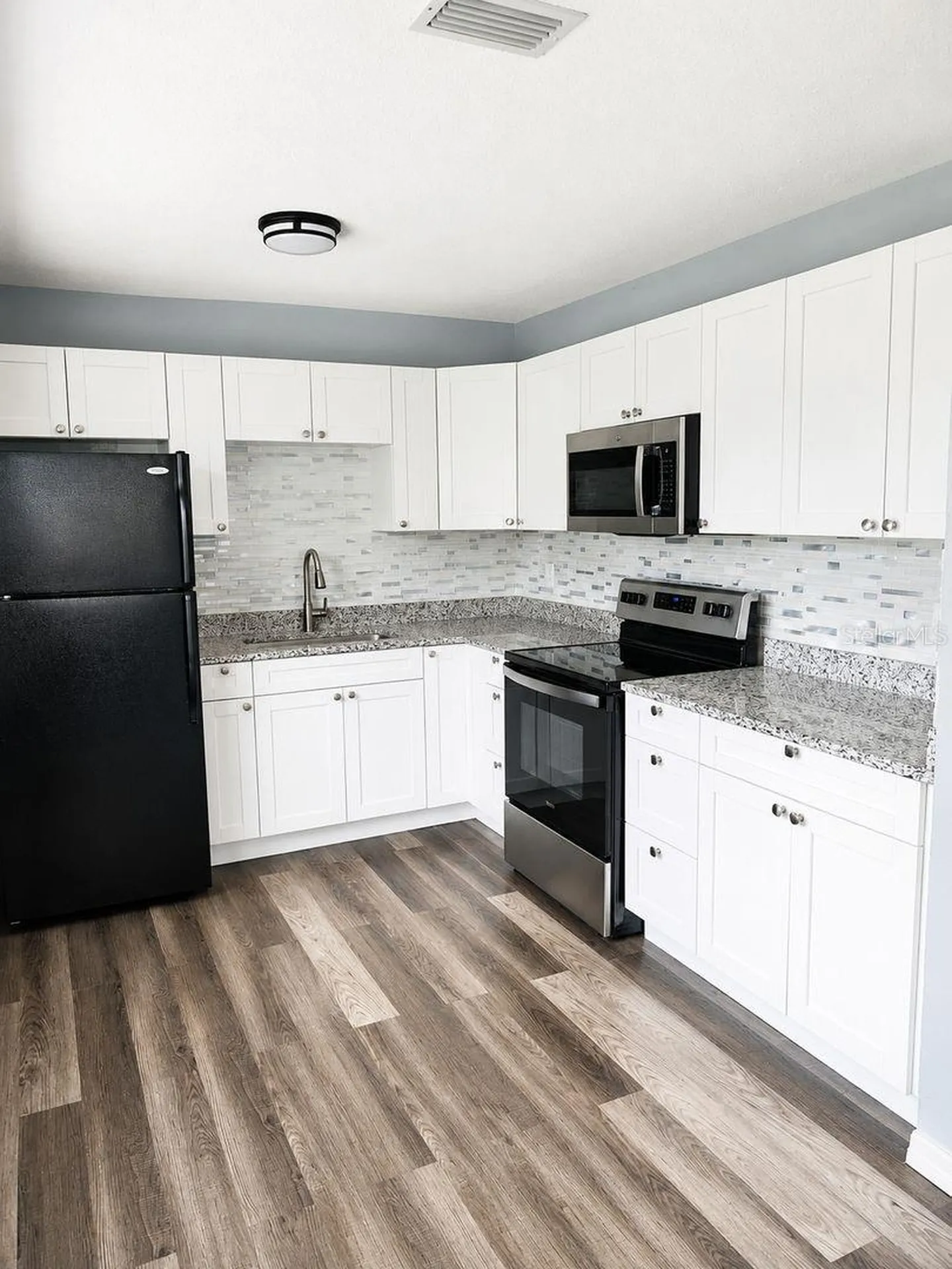 517 73rd Avenue N St Petersburg FL 33702