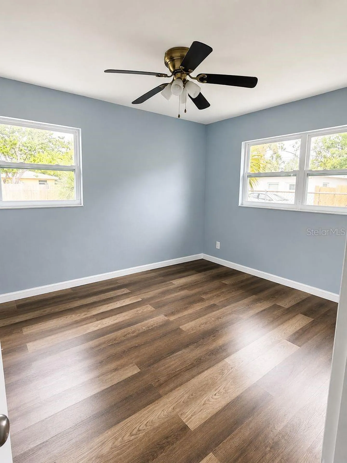 517 73rd Avenue N St Petersburg FL 33702