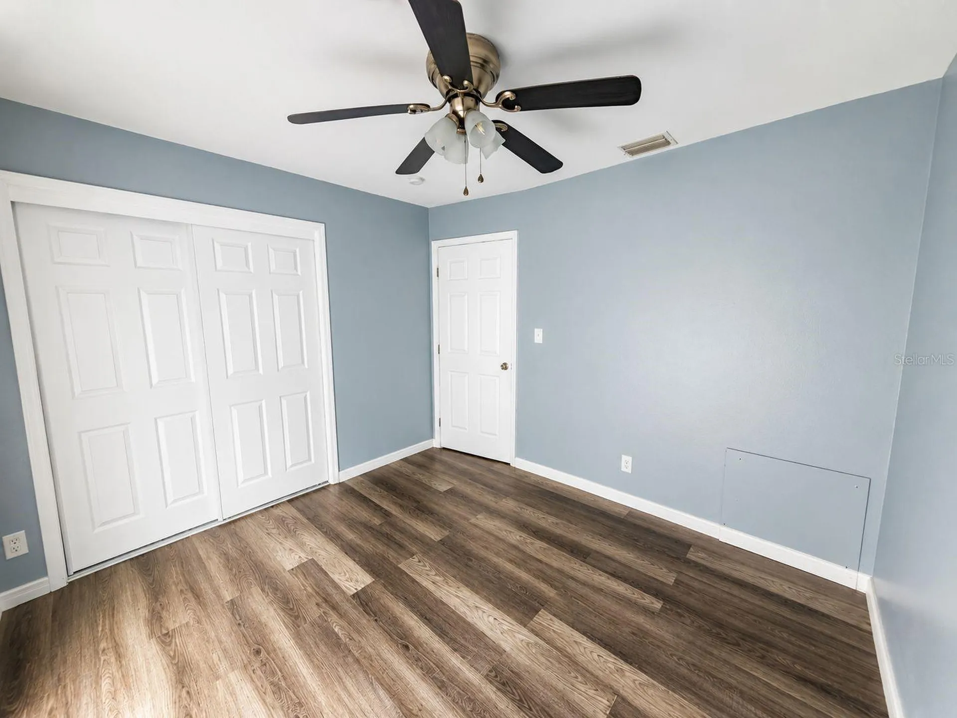 517 73rd Avenue N St Petersburg FL 33702