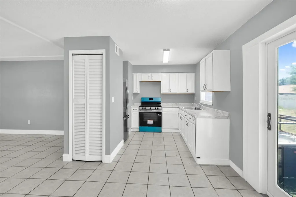 4822 Okeefe Street Orlando FL 32808