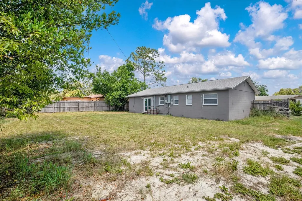 4822 Okeefe Street Orlando FL 32808