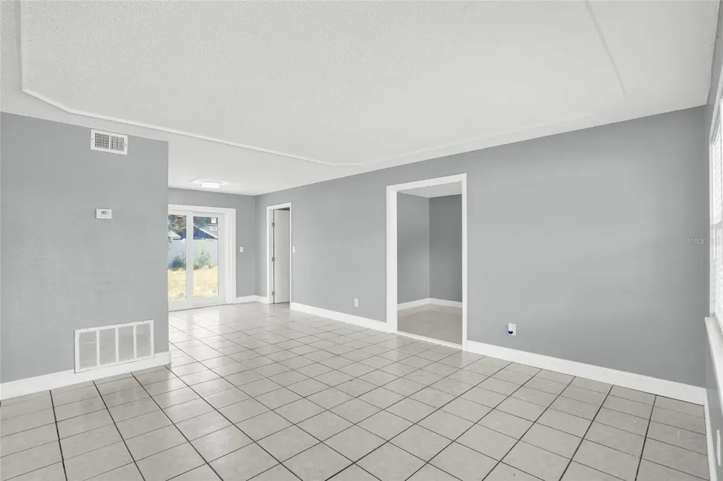 4822 Okeefe Street Orlando FL 32808