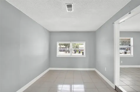 4822 Okeefe Street Orlando FL 32808