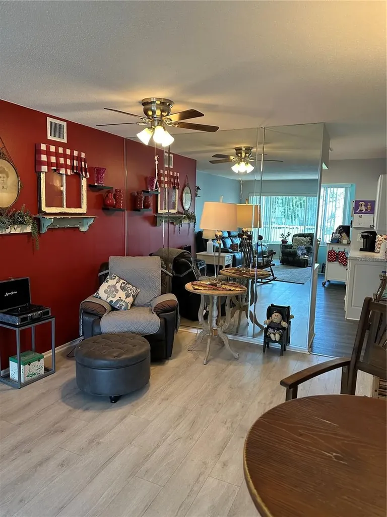 2448 Columbia Drive Clearwater FL 33763