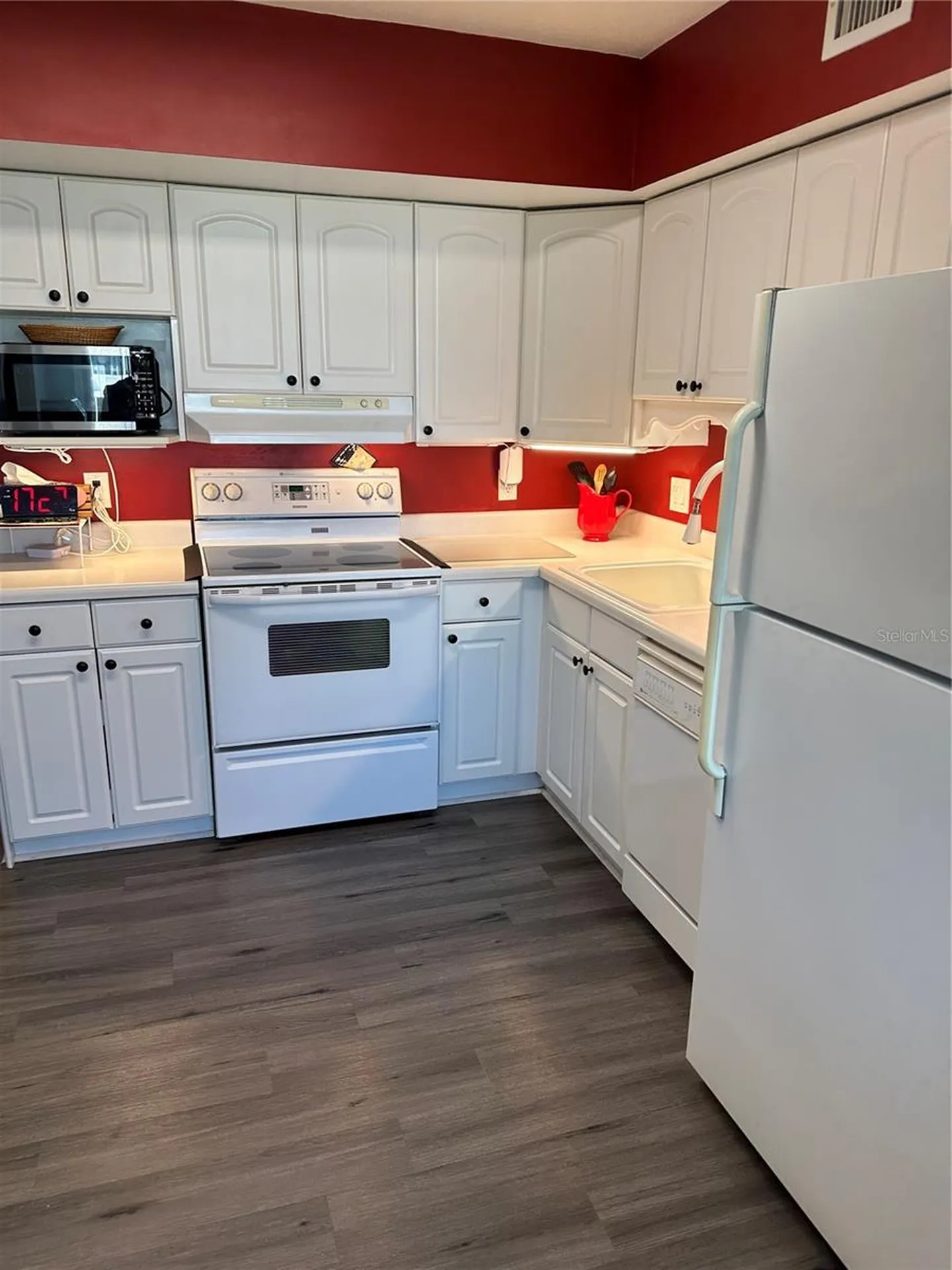 2448 Columbia Drive Clearwater FL 33763