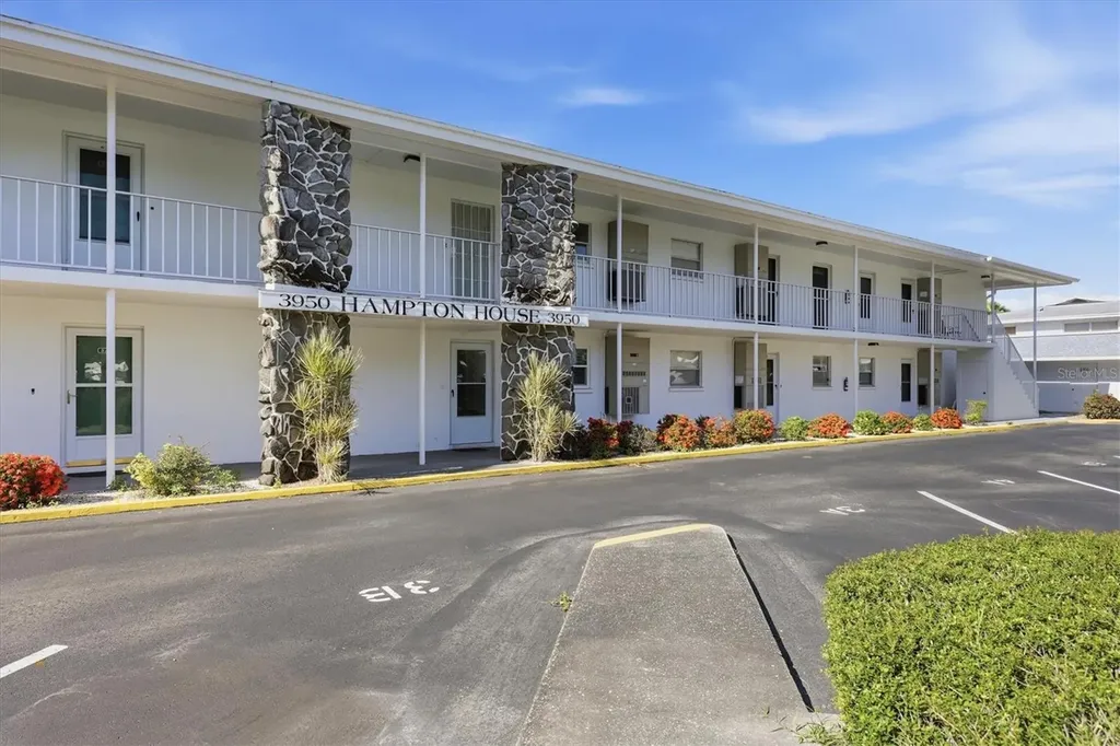3950 Roxane Boulevard Sarasota FL 34235