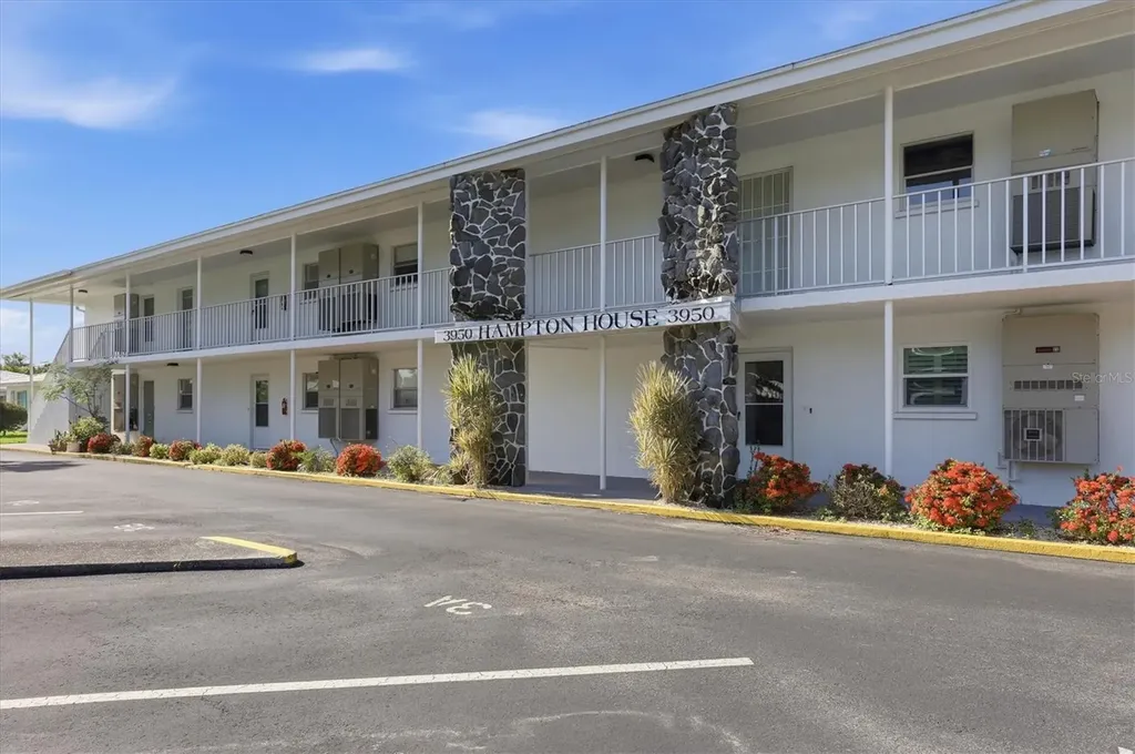 3950 Roxane Boulevard Sarasota FL 34235