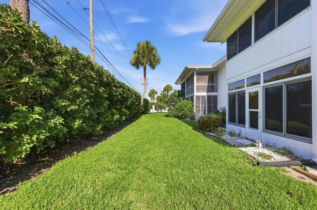 3950 Roxane Boulevard Sarasota FL 34235