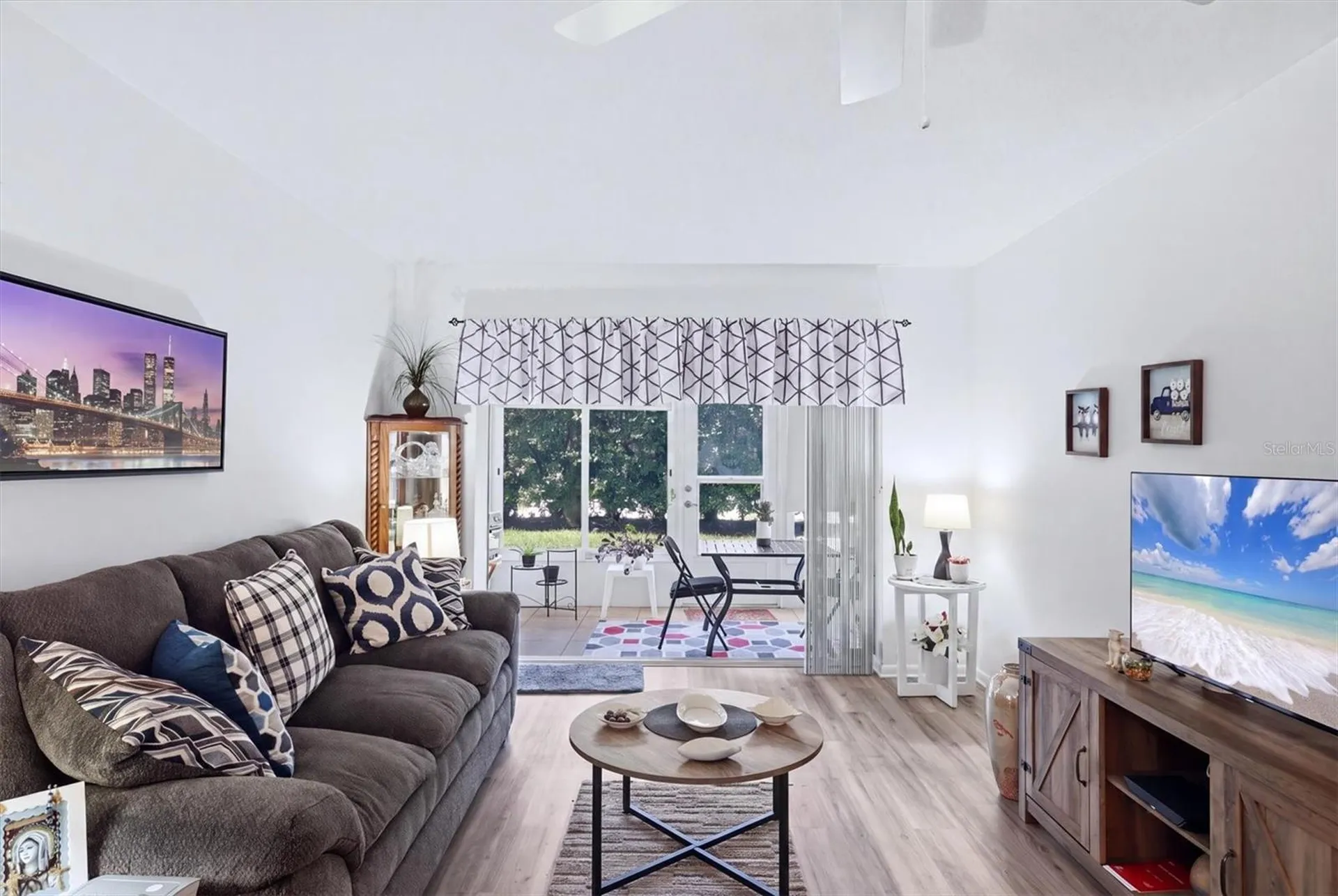 3950 Roxane Boulevard Sarasota FL 34235