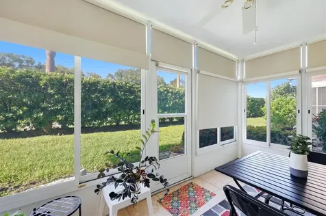 3950 Roxane Boulevard Sarasota FL 34235