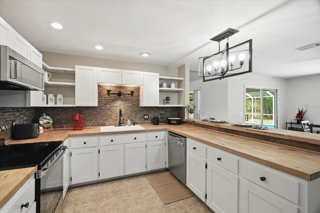 2877 W Axelwood Drive Beverly Hills FL 34465