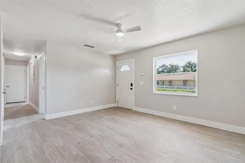 324 Queen Avenue Oviedo FL 32765