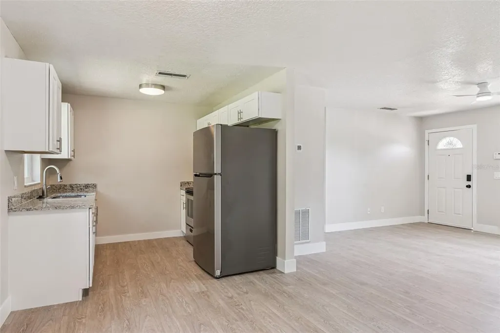 324 Queen Avenue Oviedo FL 32765