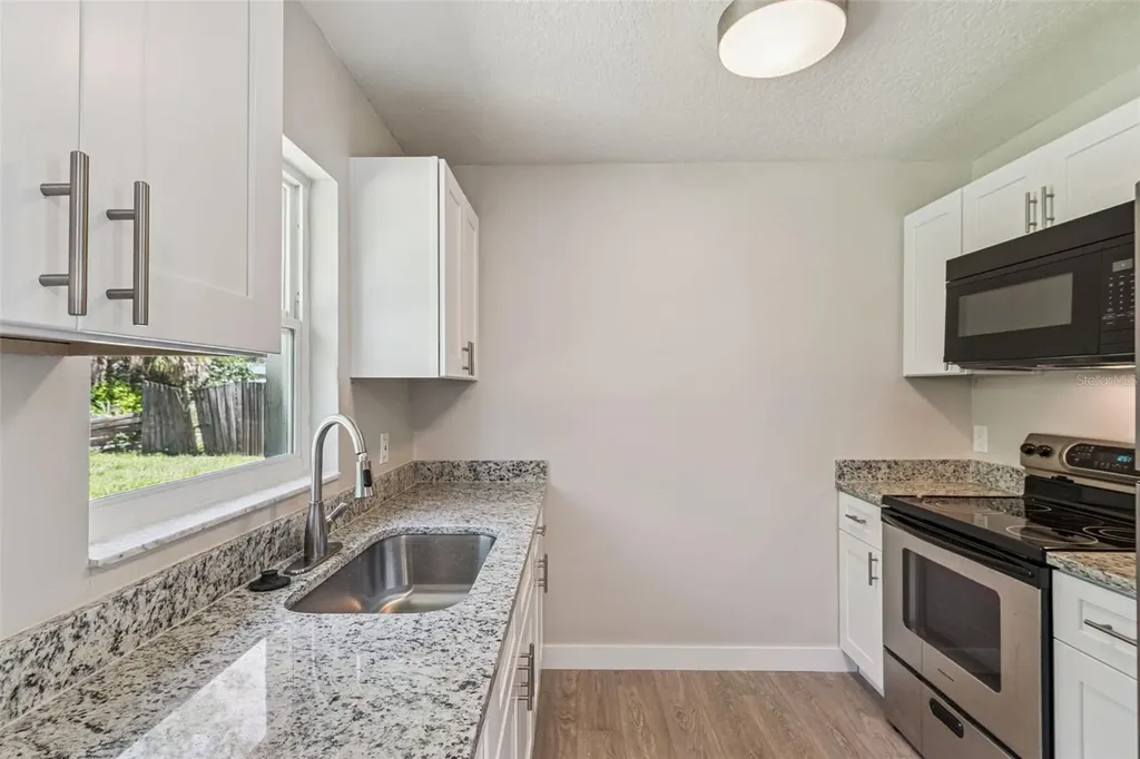 324 Queen Avenue Oviedo FL 32765