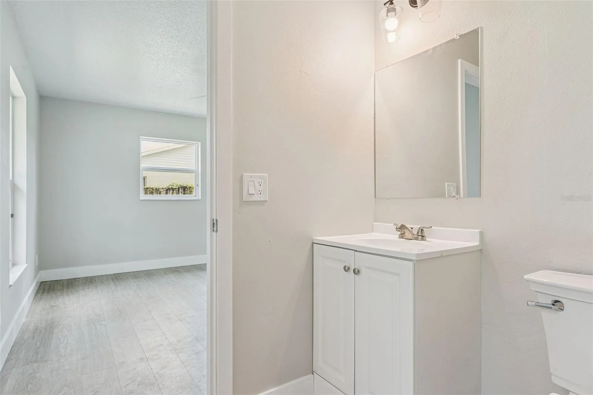 324 Queen Avenue Oviedo FL 32765