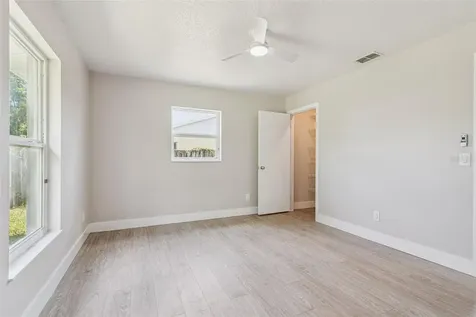 324 Queen Avenue Oviedo FL 32765