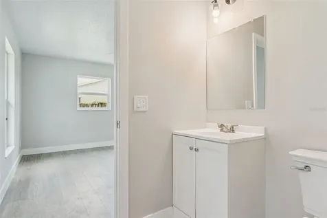 324 Queen Avenue Oviedo FL 32765