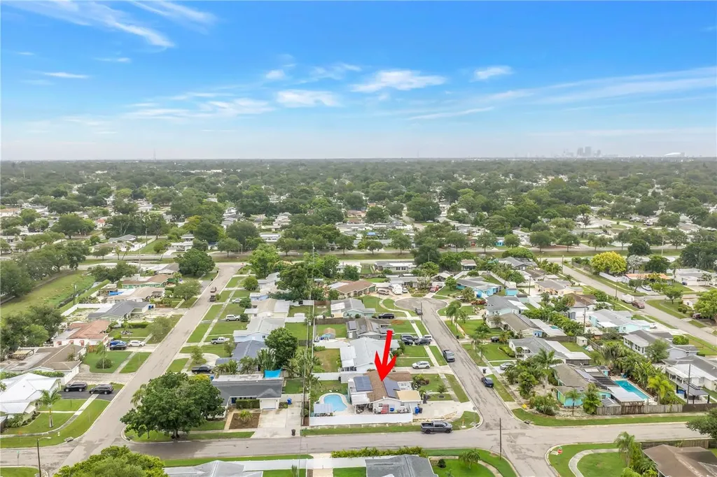 5891 33rd Avenue N St Petersburg FL 33710