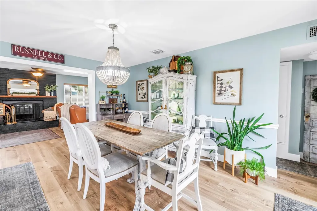 5891 33rd Avenue N St Petersburg FL 33710
