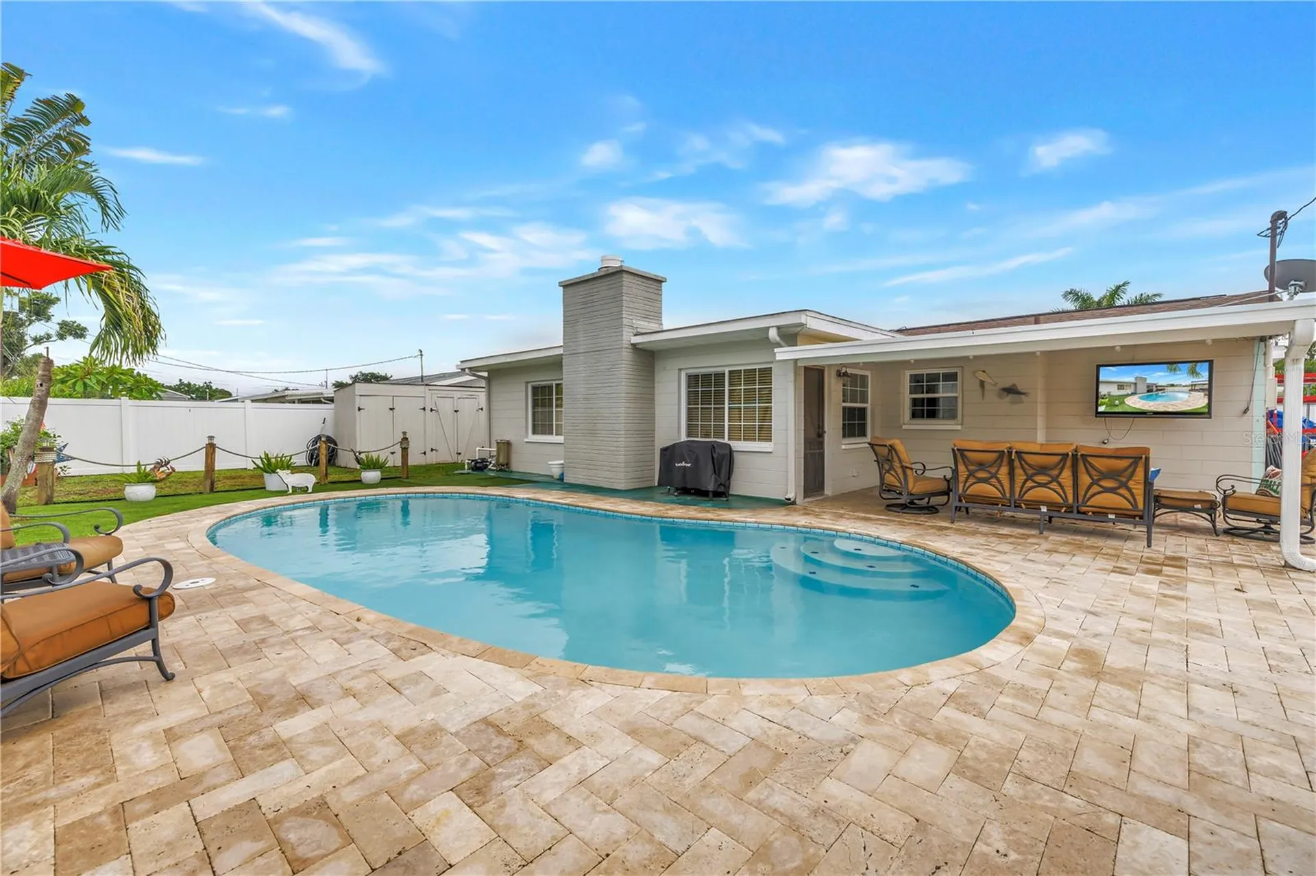 5891 33rd Avenue N St Petersburg FL 33710