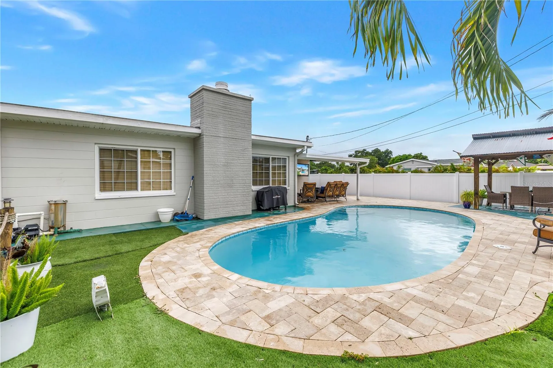 5891 33rd Avenue N St Petersburg FL 33710
