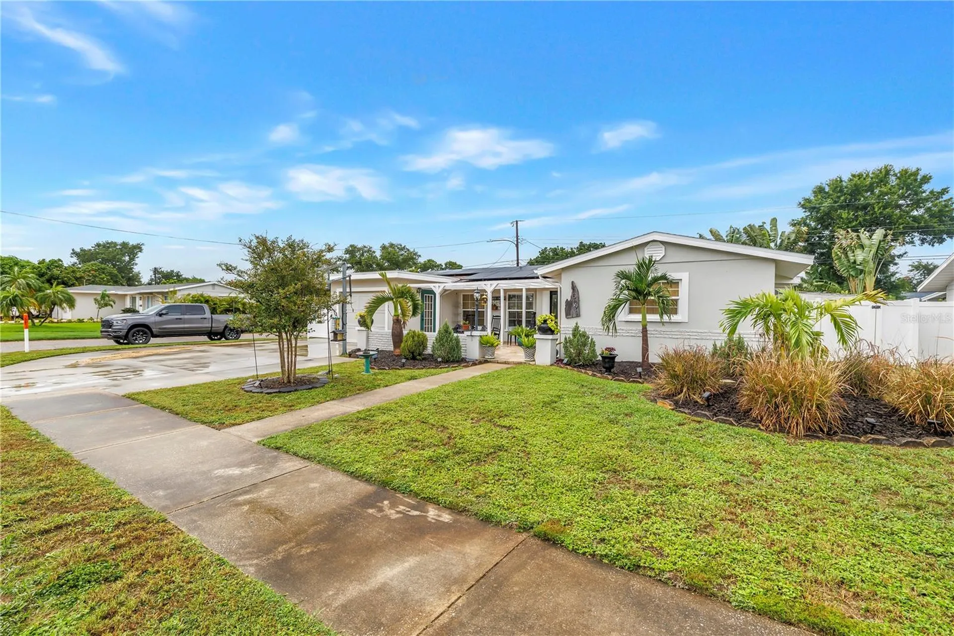 5891 33rd Avenue N St Petersburg FL 33710