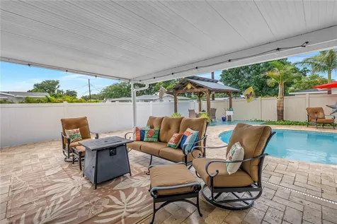 5891 33rd Avenue N St Petersburg FL 33710