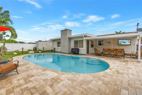 5891 33rd Avenue N St Petersburg FL 33710