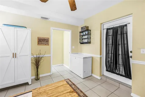 5891 33rd Avenue N St Petersburg FL 33710
