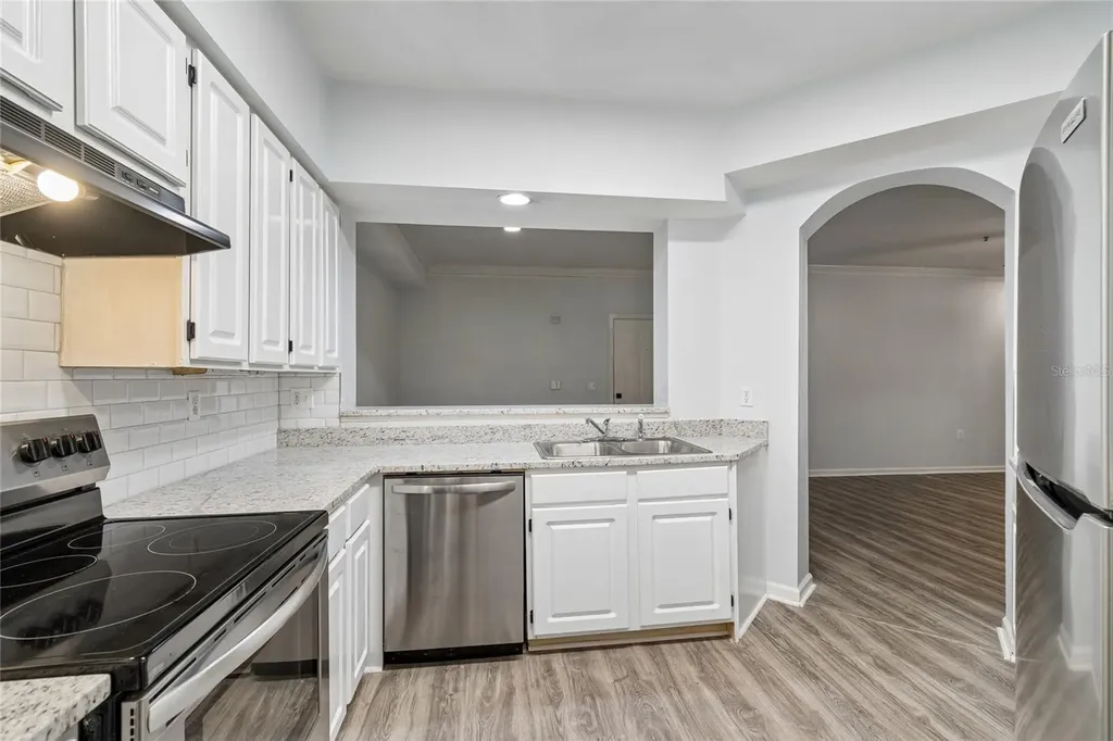 5211 Bay Club Circle Tampa FL 33607