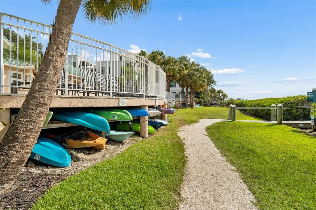 5211 Bay Club Circle Tampa FL 33607