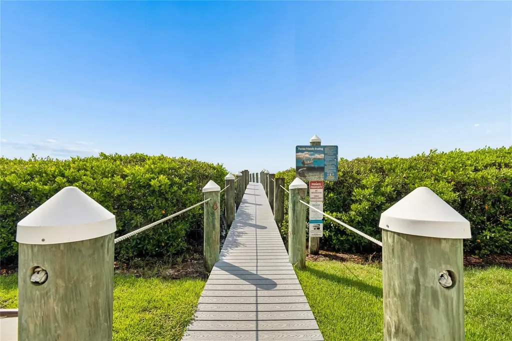 5211 Bay Club Circle Tampa FL 33607