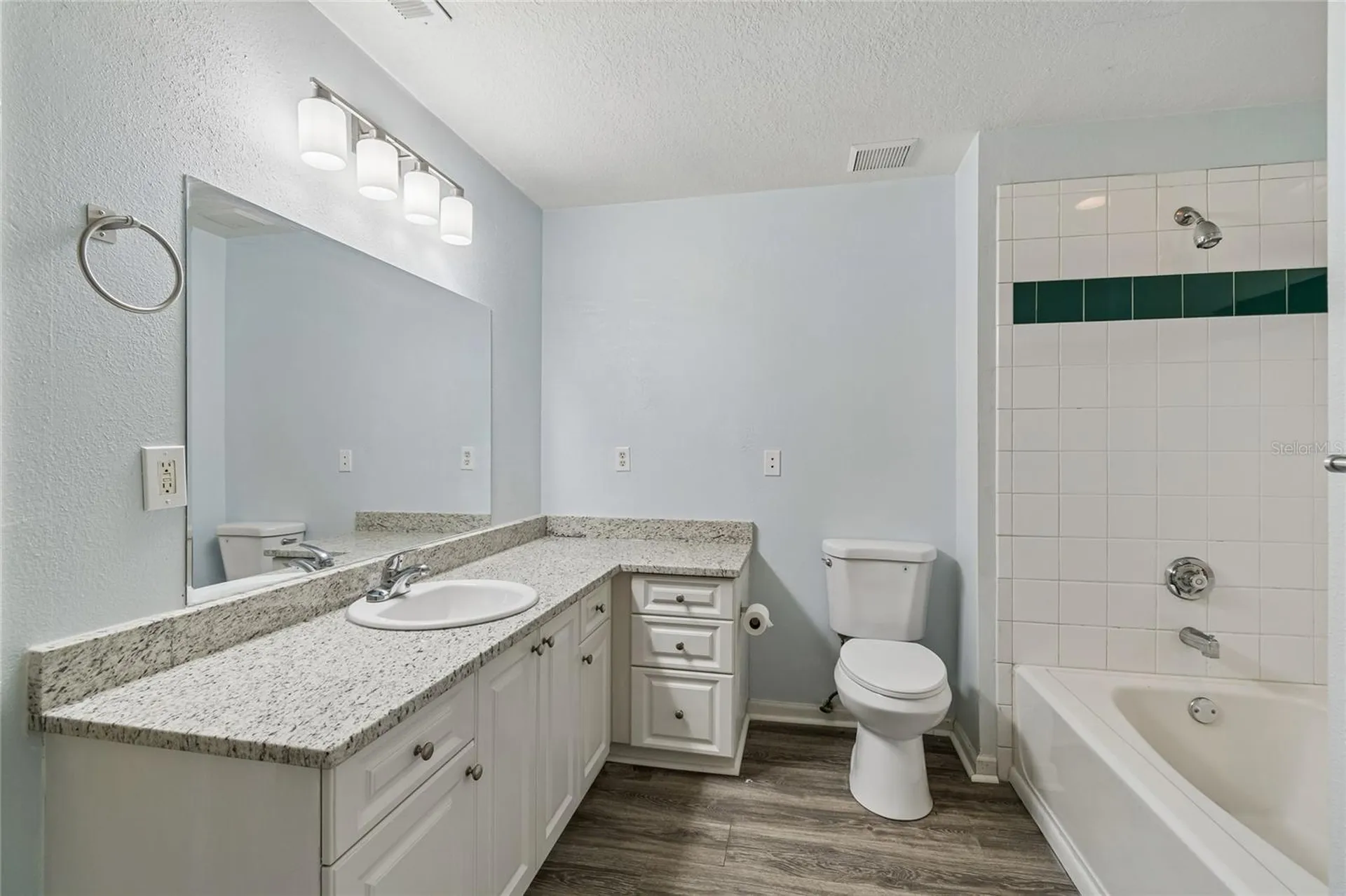 5211 Bay Club Circle Tampa FL 33607