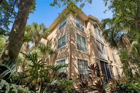 5211 Bay Club Circle Tampa FL 33607