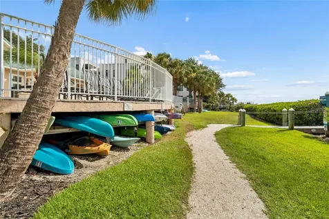 5211 Bay Club Circle Tampa FL 33607