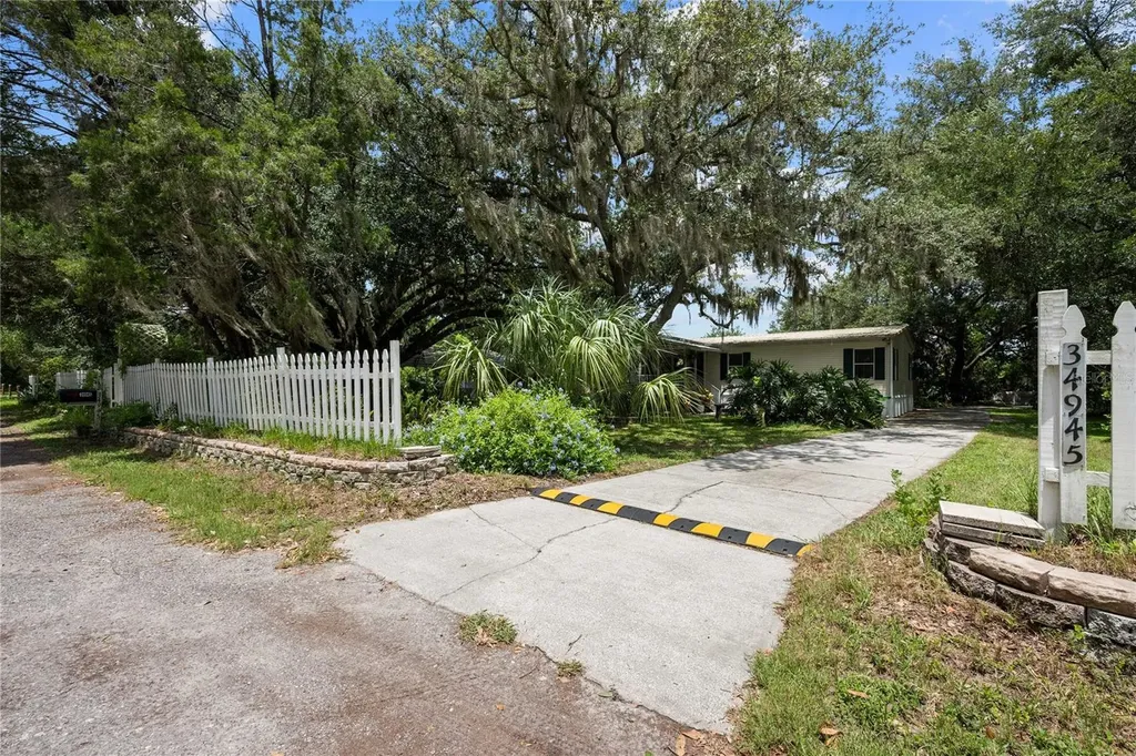 34945 Buck Road Zephyrhills FL 33541