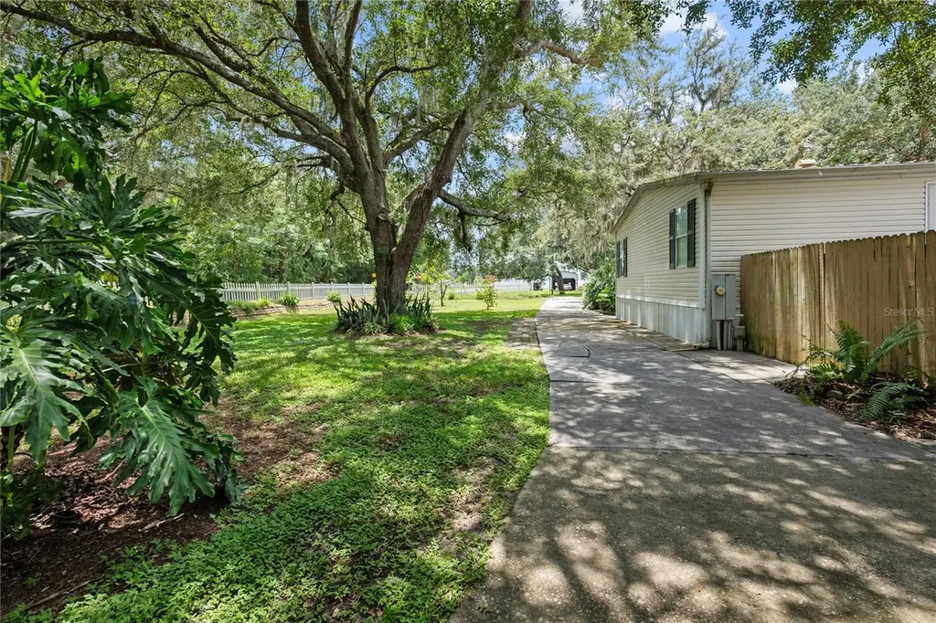 34945 Buck Road Zephyrhills FL 33541