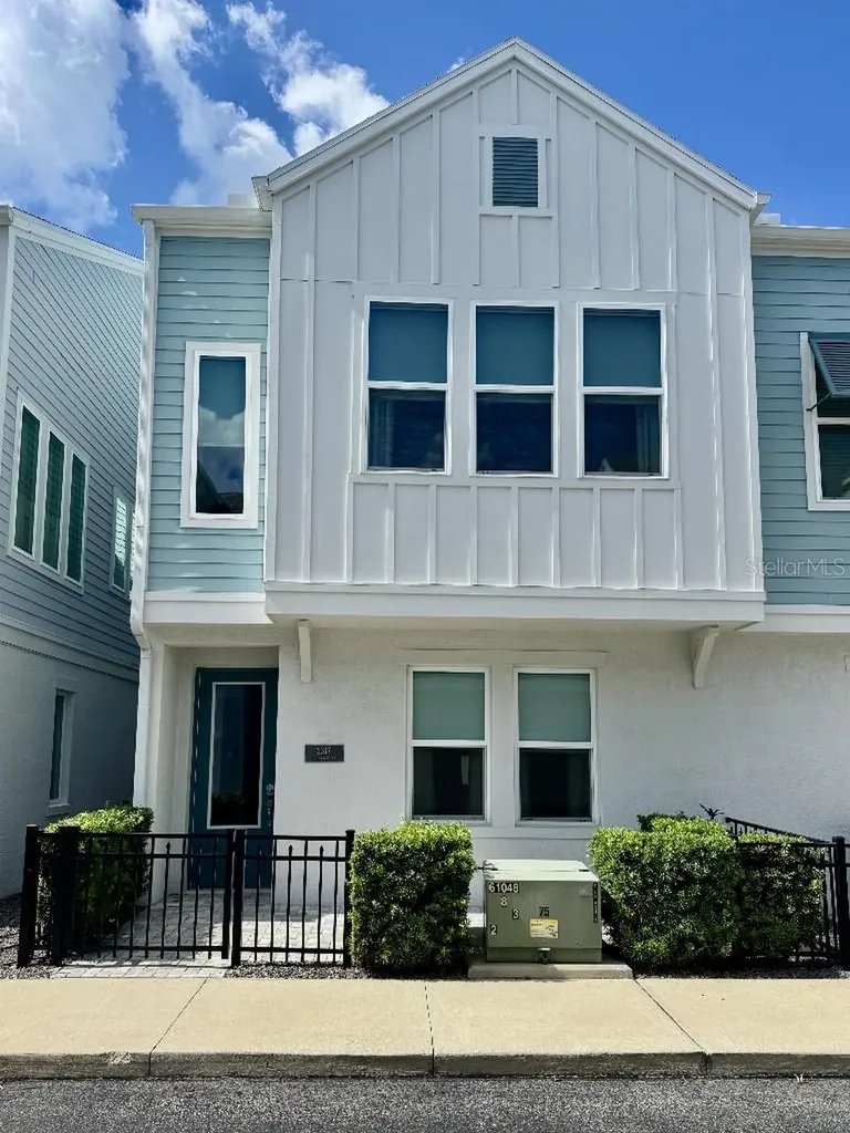 2317 Lindstrom Street Sarasota FL 34237