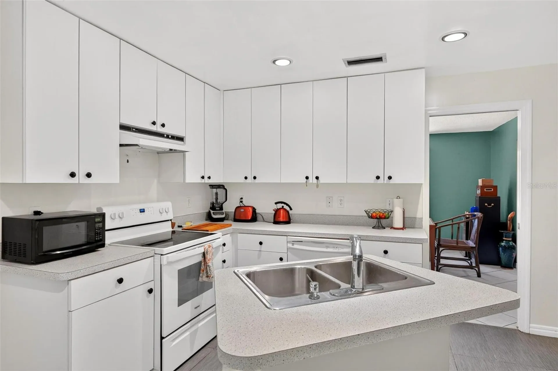 209 Royal Oaks Circle Longwood FL 32779